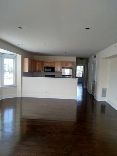 Floor plan for 2 beds, 2 baths, 1100 sqft