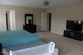 Louisville house for rent - 7231 Black Walnut Circle