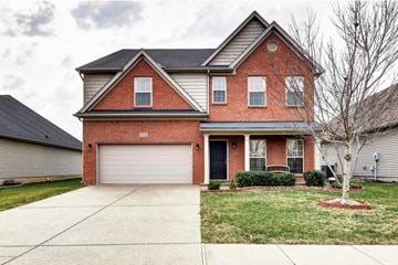 Louisville house for rent - 7231 Black Walnut Circle
