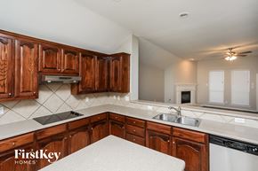 Grand Prairie house for rent - 3260 Serpis Grand Prairie, TX 75054