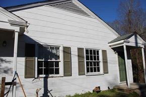 Hattiesburg house for rent - the front of the house with the shutters open
