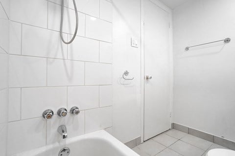 Floor plan for studio, 1 bath, 394 sqft