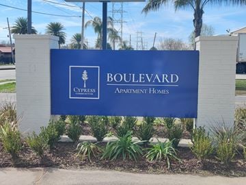 Gretna apartment for rent - the sign at the entrance to boulevard apartment homes