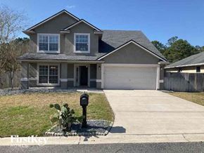 Middleburg house for rent - A house with a grey roof and a mailbox in front.