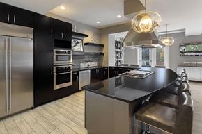 Charlotte apartment for rent - Dilworth apartments near BofA - Silos South End - demonstration kitchen