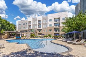 Charlotte apartment for rent - Charlotte apartments for rent - Silos South End - swimming pool with sun deck