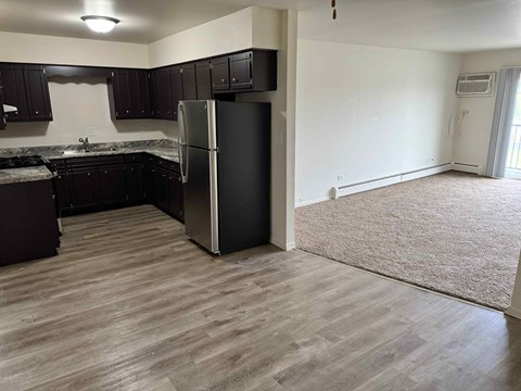 Floor plan for 2 beds, 1 bath, 980 sqft