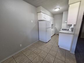 Tulsa apartment for rent - Hollywood Apartments