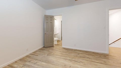 Floor plan for 2 beds, 1.5 baths, 986 sqft