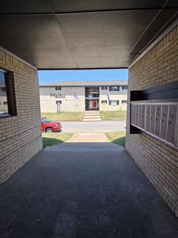 Tulsa apartment for rent - Malibu Apartments