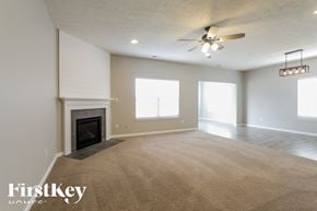 Greenfield house for rent - 403 Tracewood Bend Greenfield, IN 46140