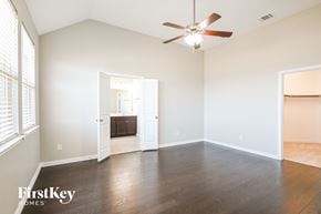 Garland house for rent - 2013 Lake Front Trail Garland, TX 75043