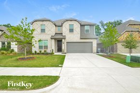 Melissa house for rent - a large house with a driveway in front of it