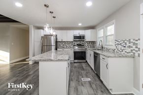 Greensboro house for rent - 218 friendway Road Greensboro, NC 27409