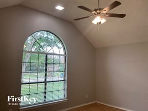 Carrollton house for rent - 2026 Greenview Dr Unit B Carrollton, TX 75010