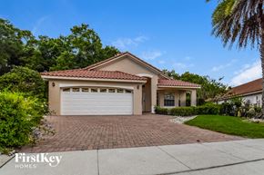 Apopka house for rent - A house with a garage is for sale.