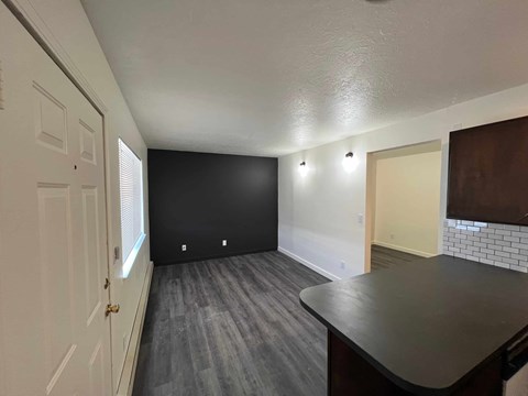 Floor plan for studio, 1 bath, 400 sqft