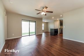Dundee house for rent - 1544 SWAN LAKE CIRCLE DUNDEE, FL 33838