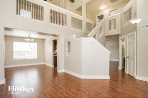 Colorado Springs house for rent - the living room and dining room of an open floor plan