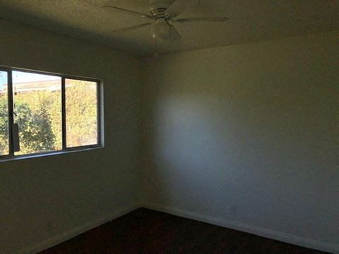 Floor plan for 3 beds, 1 bath, 1135 sqft