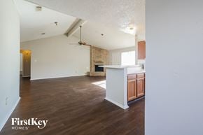 Houston house for rent - the living room and kitchen of an empty house