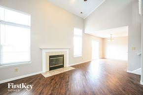 Indianapolis house for rent - 5338 Cliff Ridge Drive Indianapolis, IN 46217