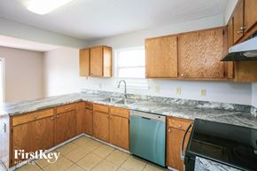Indianapolis house for rent - 5338 Cliff Ridge Drive Indianapolis, IN 46217