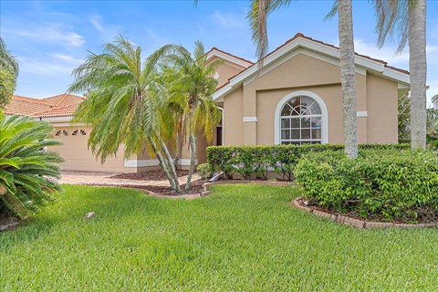 Floor plan for 4 beds, 2 baths, 2780 sqft