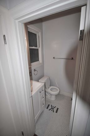Oakland apartment for rent - a small bathroom with a toilet and a sink