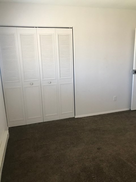 Floor plan for 2 beds, 1 bath, 840 sqft