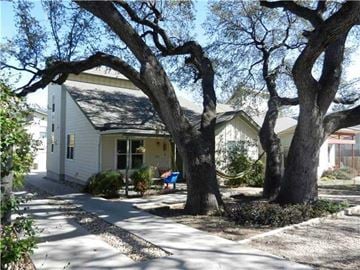 Austin house for rent - 216 Lessin Ln