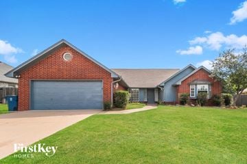 Edmond house for rent - 800 Adams Trail Edmond, OK 73012