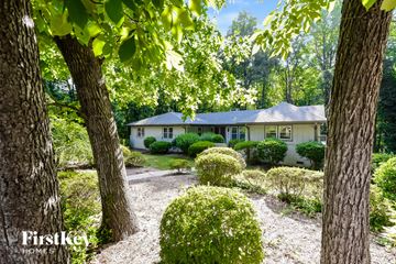 Greensboro house for rent - 4609 Oakcliffe Road Greensboro, NC 27406