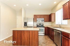 Tolleson house for rent - 101 N 87th Avenue Tolleson, AZ 85353