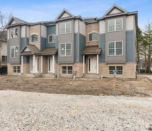 Libertyville apartment for rent - an empty yard in front of a house
