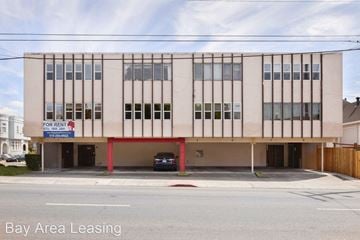 Berkeley apartment for rent - the front of the bay area leasing building