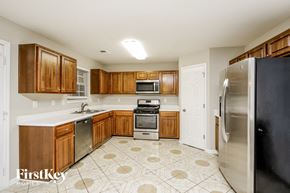 Snellville house for rent - 2246 Carolina Wind Court Snellville, GA 30078