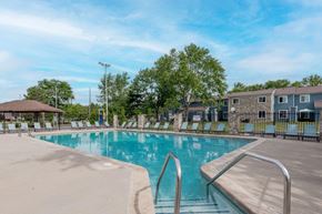 Indianapolis apartment for rent - the swimming pool at the apartments for rent