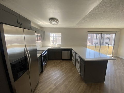 Floor plan for 2 beds, 2 baths, 1000 sqft