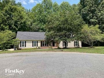 Gastonia house for rent - 749 Lois Lane Gastonia, NC 28056