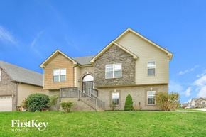 Clarksville house for rent - A house with a clear blue sky above it.