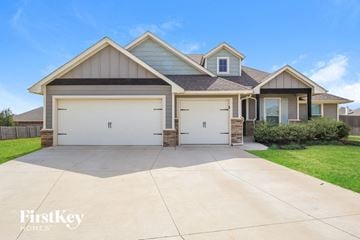 Moore house for rent - 3401 Ontario Circle Moore, OK 73160