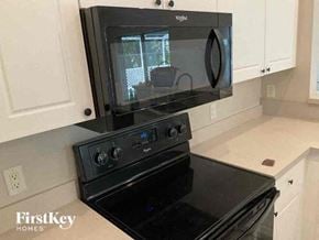 Cape Coral house for rent - 2215 NW 23rd St Cape Coral, FL 33993