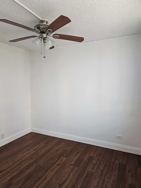 Floor plan for studio, 1 bath, 432 sqft