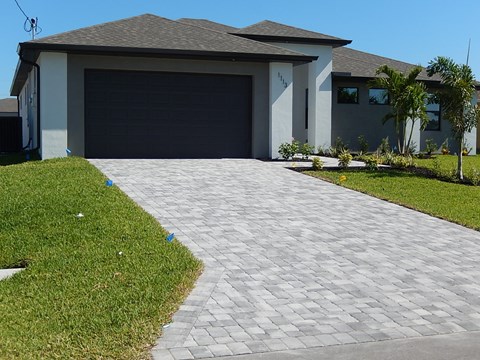 Floor plan for 4 beds, 3 baths, 2010 sqft