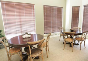 Copperas Cove townhouse for rent - a dining room with a table and chairs