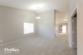 Glendale house for rent - the living room and dining room with the hallway to the bedrooms