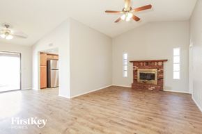 Glendale house for rent - 10015 N 65th Avenue Glendale, AZ 85302