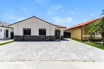 Hialeah house for rent - 2884 W 73rd Ter Hialeah, FL 33018