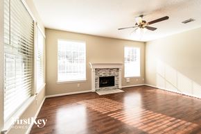 Pearland house for rent - 1816 Oak Lake Cir Pearland, TX 77581